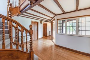 Entrance Hallway- click for photo gallery